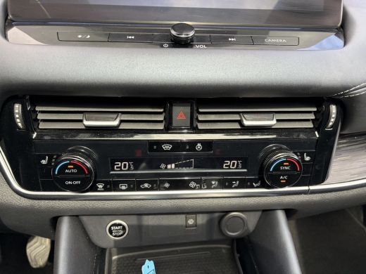 Nissan QASHQAI 1.3 MHEV Tekna / Trekhaak / Panoramadak / HUD / Elektr Bestuurders Stoel / Elektr. Achterklep / ActivLease financial lease