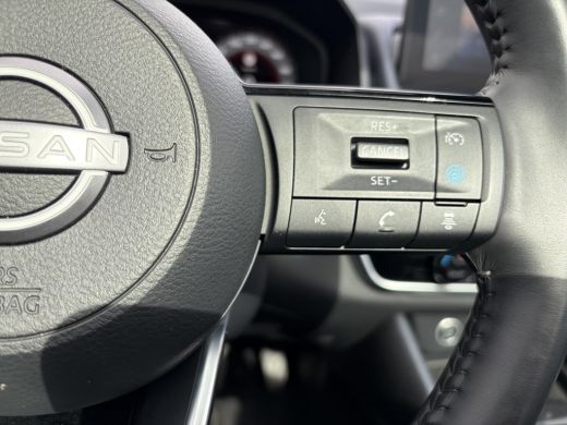 Nissan QASHQAI 1.3 MHEV Tekna / Trekhaak / Panoramadak / HUD / Elektr Bestuurders Stoel / Elektr. Achterklep / ActivLease financial lease