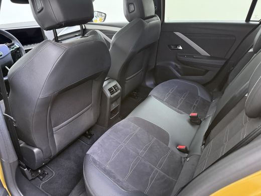 Opel Astra 1.2 Turbo Hybrid Ultimate 145pk | Afwijkende dakkleur | Alcantara bekleding | Apple Carplay/Andro... ActivLease financial lease