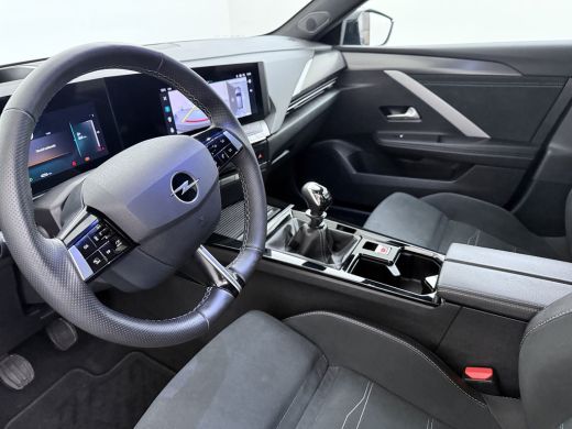 Opel Astra Sports Tourer 1.2 GS Line | Alcantara bekleding | Cruise control adaptief | LED koplampen ActivLease financial lease