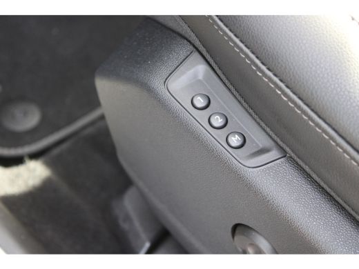 Opel Grandland 1.6 Turbo Plug-In Hybrid GS | Automaat | Lederen bekleding | Stoelverwarming + koeling | Camera v... ActivLease financial lease