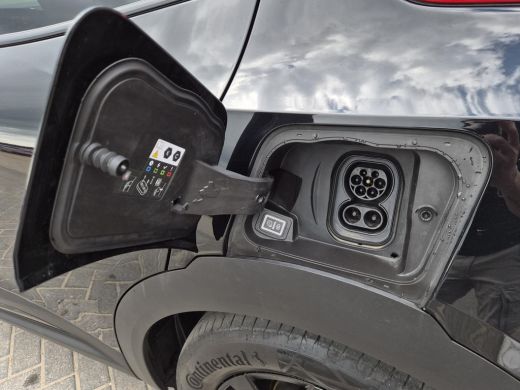 Opel Mokka-e Ultimate 50-kWh 11kw bl. / SOH 99% / Comfort-pakket / Stuur- & Stoelverwarming / CCS snelladen / ... ActivLease financial lease