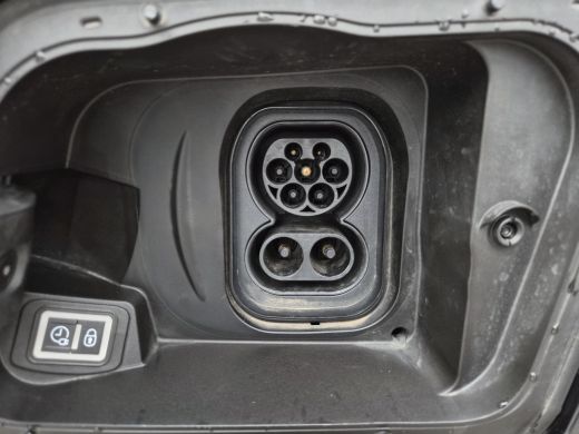 Opel Mokka-e Ultimate 50-kWh 11kw bl. / SOH 99% / Comfort-pakket / Stuur- & Stoelverwarming / CCS snelladen / ... ActivLease financial lease