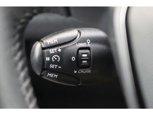 Peugeot 208 1.2 Active | Cruise | Carplay | Airco | DAB | Centrale vergrendeling | | Cruise | Carplay | Airco... ActivLease financial lease