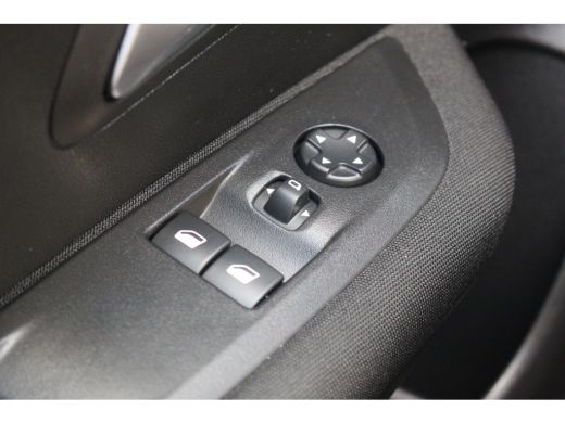 Peugeot 208 1.2 Active | Cruise | Carplay | Airco | DAB | Centrale vergrendeling | | Cruise | Carplay | Airco... ActivLease financial lease
