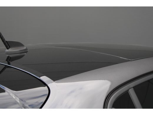 Peugeot 208 1.2 PureTech GT | Navigatie | Camera | Panoramadak | Stoelverwarming | Black Diamond | Full LED |... ActivLease financial lease