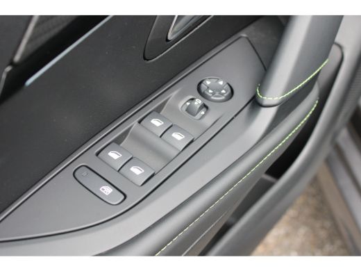Peugeot 208 1.2 PureTech GT | Navigatie | Camera | Panoramadak | Stoelverwarming | Black Diamond | Full LED |... ActivLease financial lease