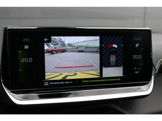 Peugeot 208 1.2 PureTech GT | Navigatie | Camera | Panoramadak | Stoelverwarming | Black Diamond | Full LED |... ActivLease financial lease