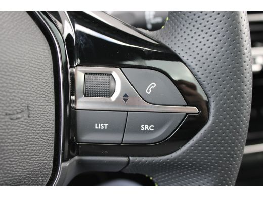 Peugeot 208 1.2 PureTech GT | Navigatie | Camera | Panoramadak | Stoelverwarming | Black Diamond | Full LED |... ActivLease financial lease