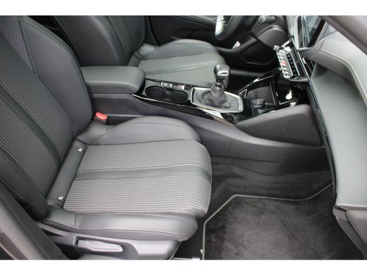 Peugeot 208 1.2 PureTech GT | Navigatie | Camera | Panoramadak | Stoelverwarming | Black Diamond | Full LED |... ActivLease financial lease