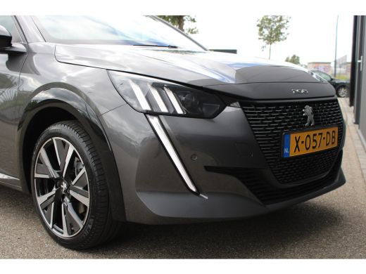 Peugeot 208 1.2 PureTech GT | Navigatie | Camera | Panoramadak | Stoelverwarming | Black Diamond | Full LED |... ActivLease financial lease