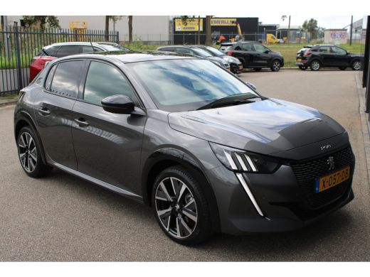 Peugeot 208 1.2 PureTech GT | Navigatie | Camera | Panoramadak | Stoelverwarming | Black Diamond | Full LED |... ActivLease financial lease