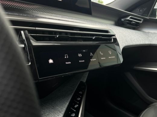 Peugeot 5008 1.2 Hybrid 145 GT Exclusive 7P VOORRAAD ACTIE | 8 JAAR GARANTIE | | 2 stoelen op derde rij | Acht... ActivLease financial lease