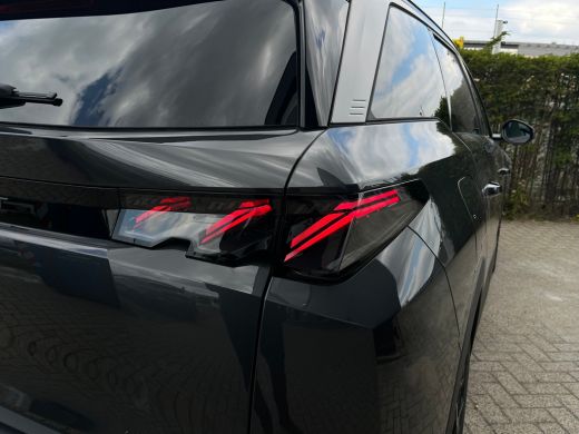 Peugeot 5008 1.2 Hybrid 145 GT Exclusive 7P VOORRAAD ACTIE | 8 JAAR GARANTIE | | 2 stoelen op derde rij | Acht... ActivLease financial lease