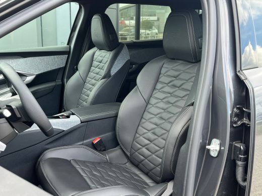 Peugeot 5008 1.2 Hybrid 145 GT Exclusive 7P VOORRAAD ACTIE | 8 JAAR GARANTIE | | 2 stoelen op derde rij | Acht... ActivLease financial lease