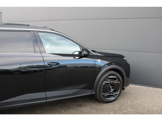 Peugeot 5008 1.6 Plug-in Hybrid 195 GT Exclusive | Panorama/schuifdak | Lederen bekleding | Massage | Stoelver... ActivLease financial lease