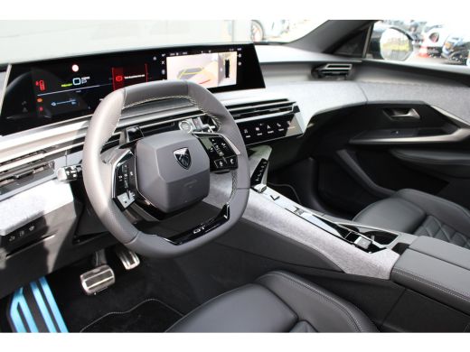 Peugeot 5008 1.6 Plug-in Hybrid 195 GT Exclusive | Panorama/schuifdak | Lederen bekleding | Massage | Stoelver... ActivLease financial lease
