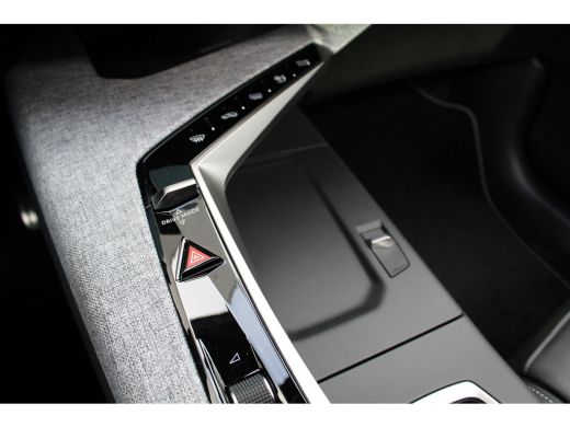 Peugeot 5008 1.6 Plug-in Hybrid 195 GT Exclusive | Panorama/schuifdak | Lederen bekleding | Massage | Stoelver... ActivLease financial lease