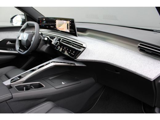 Peugeot 5008 1.6 Plug-in Hybrid 195 GT Exclusive | Panorama/schuifdak | Lederen bekleding | Massage | Stoelver... ActivLease financial lease