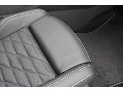 Peugeot 5008 1.6 Plug-in Hybrid 195 GT Exclusive | Panorama/schuifdak | Lederen bekleding | Massage | Stoelver... ActivLease financial lease