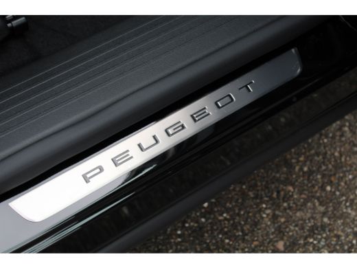 Peugeot 5008 1.6 Plug-in Hybrid 195 GT Exclusive | Panorama/schuifdak | Lederen bekleding | Massage | Stoelver... ActivLease financial lease