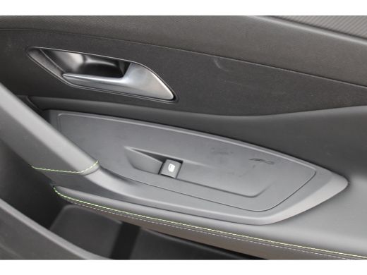 Peugeot e-308 GT 54 kWh | Nieuw model | Fase 3 laden | SOH 98% | Massage | Stoelverwarming | Navigatie | Camera... ActivLease financial lease