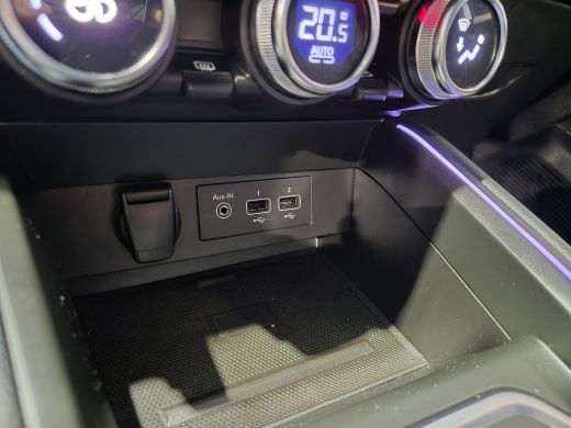 Renault Clio 1.6 E-Tech Hybrid 140 Intens 360 camera | Android-Carplay | Half leder | Stuur/Stoel verwarming |... ActivLease financial lease