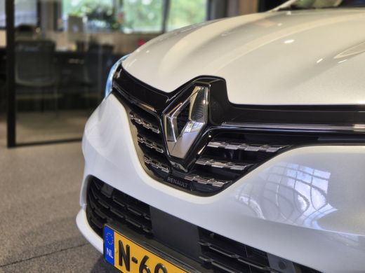 Renault Clio 1.6 E-Tech Hybrid 140 Intens 360 camera | Android-Carplay | Half leder | Stuur/Stoel verwarming |... ActivLease financial lease