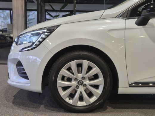 Renault Clio 1.6 E-Tech Hybrid 140 Intens 360 camera | Android-Carplay | Half leder | Stuur/Stoel verwarming |... ActivLease financial lease