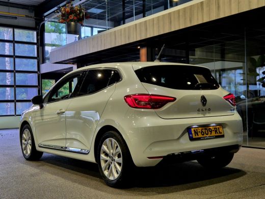 Renault Clio 1.6 E-Tech Hybrid 140 Intens 360 camera | Android-Carplay | Half leder | Stuur/Stoel verwarming |... ActivLease financial lease