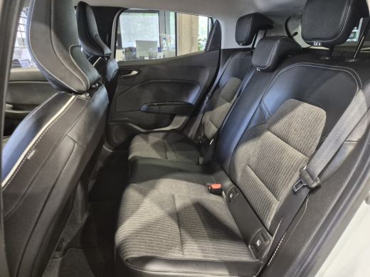 Renault Clio 1.6 E-Tech Hybrid 140 Intens 360 camera | Android-Carplay | Half leder | Stuur/Stoel verwarming |... ActivLease financial lease