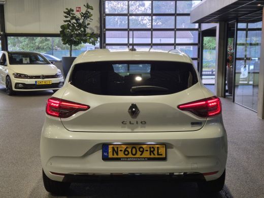 Renault Clio 1.6 E-Tech Hybrid 140 Intens 360 camera | Android-Carplay | Half leder | Stuur/Stoel verwarming |... ActivLease financial lease