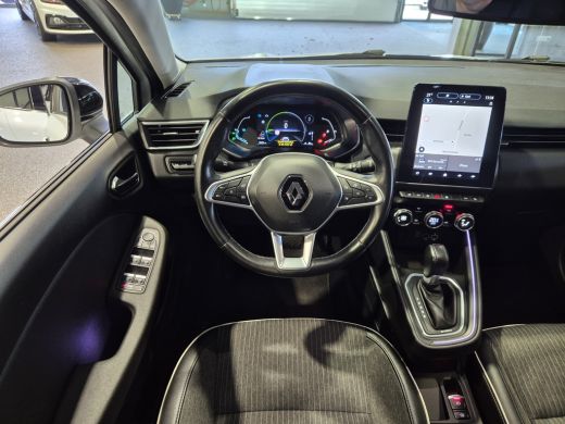 Renault Clio 1.6 E-Tech Hybrid 140 Intens 360 camera | Android-Carplay | Half leder | Stuur/Stoel verwarming |... ActivLease financial lease