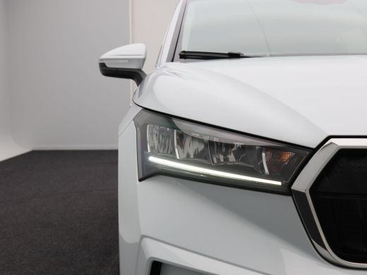 Skoda Enyaq iV 60 180 Pk | Panoramadak | Crystal Light LED | Stuur- en Stoelverwarming | Privacy Glass | Camera ... ActivLease financial lease