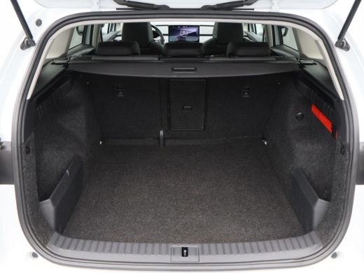 Skoda Enyaq iV 60 180 Pk | Panoramadak | Crystal Light LED | Stuur- en Stoelverwarming | Privacy Glass | Camera ... ActivLease financial lease