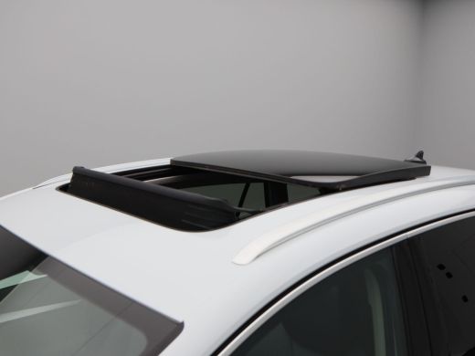 Skoda Enyaq iV 60 180 Pk | Panoramadak | Crystal Light LED | Stuur- en Stoelverwarming | Privacy Glass | Camera ... ActivLease financial lease