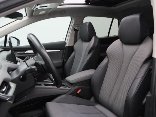 Skoda Enyaq iV 60 180 Pk | Panoramadak | Crystal Light LED | Stuur- en Stoelverwarming | Privacy Glass | Camera ... ActivLease financial lease