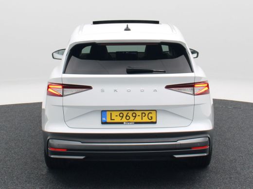 Skoda Enyaq iV 60 180 Pk | Panoramadak | Crystal Light LED | Stuur- en Stoelverwarming | Privacy Glass | Camera ... ActivLease financial lease