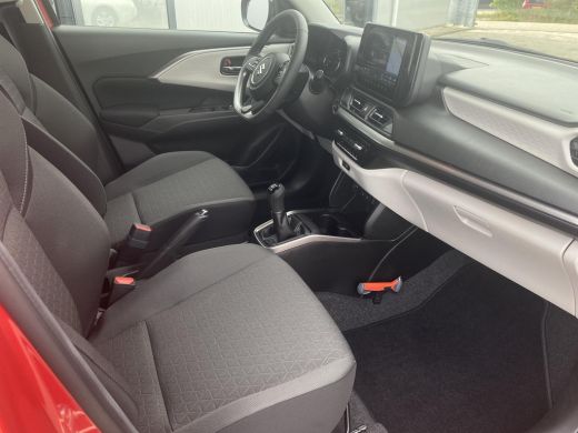 Suzuki Swift 1.2 Style Smart Hybrid | Climate Control | Adaptive Cruise Control | Parkeersensoren achter | Ach... ActivLease financial lease