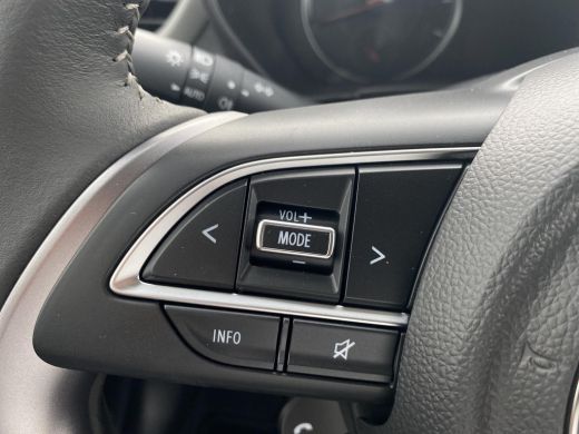 Suzuki Swift 1.2 Style Smart Hybrid | Climate Control | Adaptive Cruise Control | Parkeersensoren achter | Ach... ActivLease financial lease