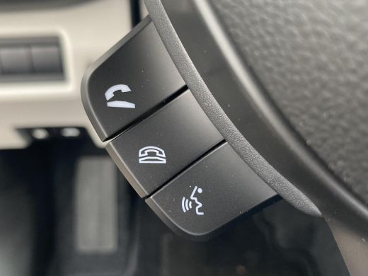 Suzuki Swift 1.2 Style Smart Hybrid | Climate Control | Adaptive Cruise Control | Parkeersensoren achter | Ach... ActivLease financial lease