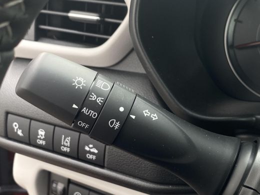 Suzuki Swift 1.2 Style Smart Hybrid | Climate Control | Adaptive Cruise Control | Parkeersensoren achter | Ach... ActivLease financial lease