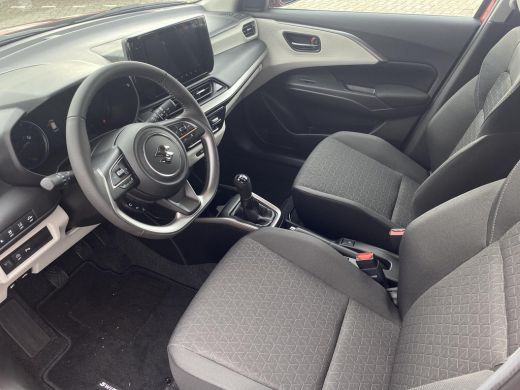 Suzuki Swift 1.2 Style Smart Hybrid | Climate Control | Adaptive Cruise Control | Parkeersensoren achter | Ach... ActivLease financial lease