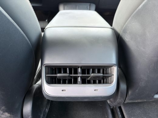 Tesla Model 3 Long Range AWD 75 kWh VAN: 35.900,- VOOR: 33.440,- UW HERFSTVOORDEEL: 2.460,-| FABRIEKSGARANTIE O... ActivLease financial lease