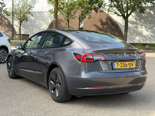 Tesla Model 3 Long Range AWD 75 kWh VAN: 35.900,- VOOR: 33.440,- UW HERFSTVOORDEEL: 2.460,-| FABRIEKSGARANTIE O... ActivLease financial lease
