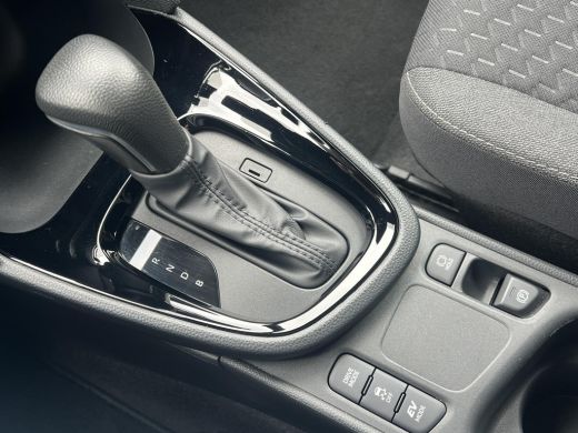 Toyota Yaris Cross 1.5 Hybrid 115 Dynamic / Comfort Pack / Dealer onderhouden / Stuur- en stoelverwarming / Camera /... ActivLease financial lease