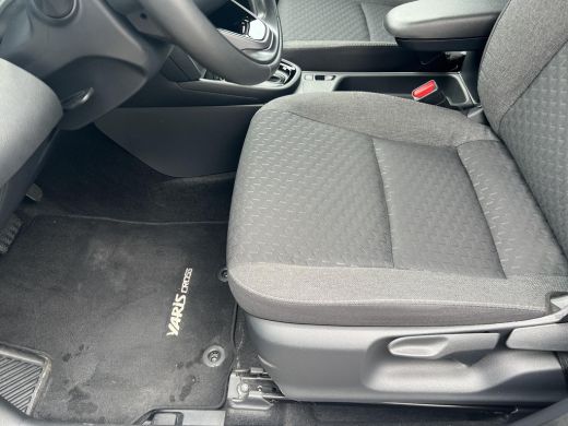 Toyota Yaris Cross 1.5 Hybrid 115 Dynamic / Comfort Pack / Dealer onderhouden / Stuur- en stoelverwarming / Camera /... ActivLease financial lease