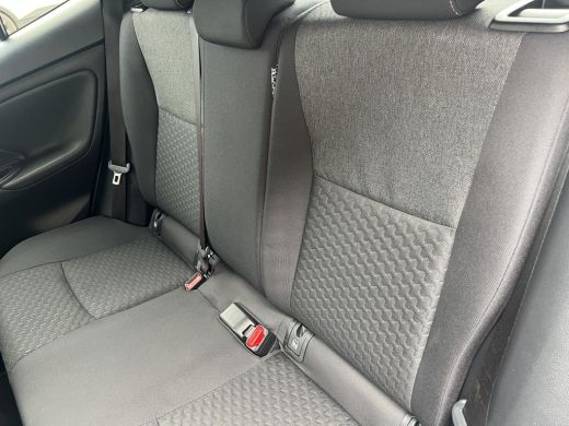 Toyota Yaris Cross 1.5 Hybrid 115 Dynamic / Comfort Pack / Dealer onderhouden / Stuur- en stoelverwarming / Camera /... ActivLease financial lease