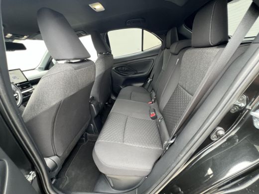 Toyota Yaris Cross 1.5 Hybrid 115 Dynamic / Comfort Pack / Dealer onderhouden / Stuur- en stoelverwarming / Camera /... ActivLease financial lease