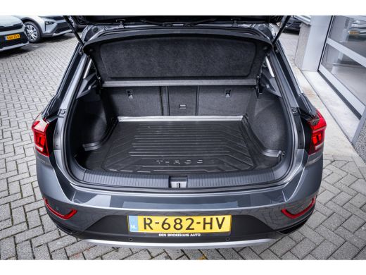 Volkswagen T-Roc 1.0 TSI Life 75 Edition | Achteruitrijcamera | Airco | Cruise control adaptief ActivLease financial lease
